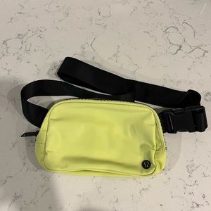 Lululemon Everywhere Belt Bag 1L